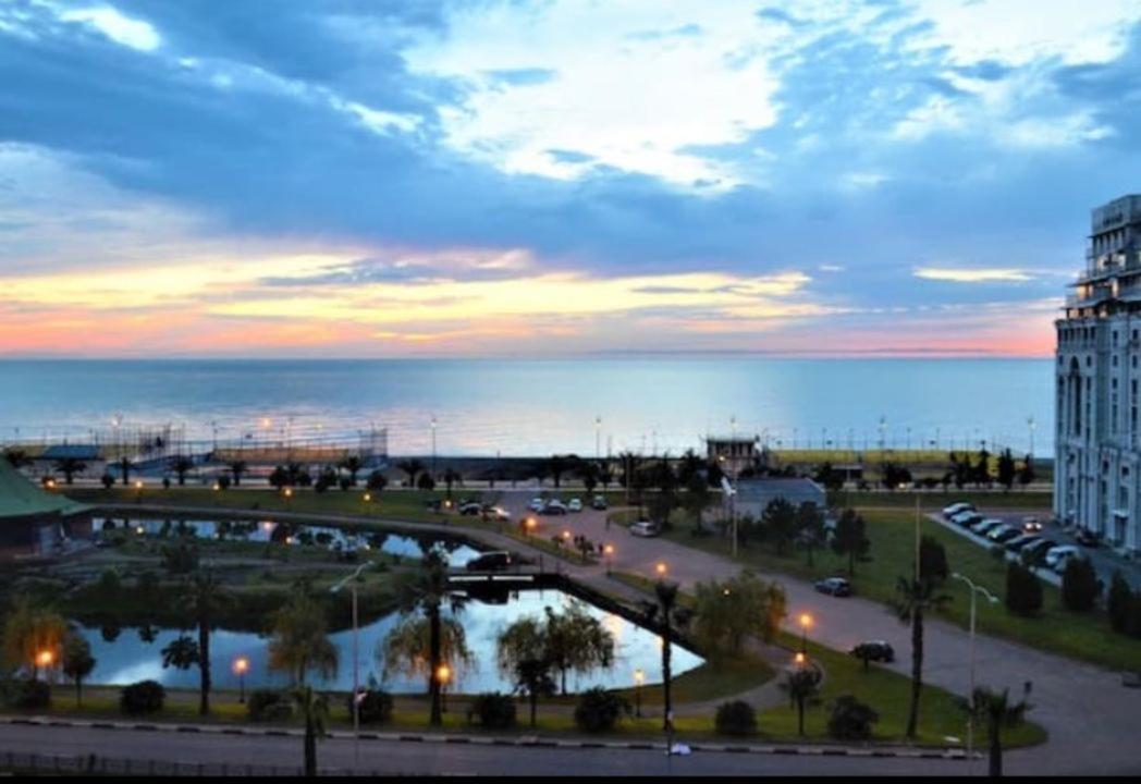 Gorgiladze Black Sea Apartment Batumi Eksteriør billede